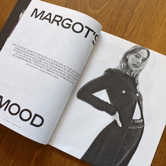 Chanel magazine 2022 issue 23 Margot Robbie Emmy nominated - Picture 3 of 7